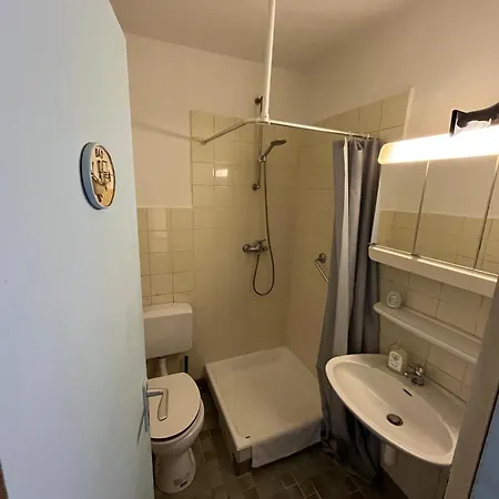 Apartment 2-zimmer In - Ost *